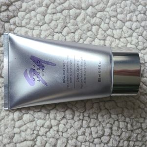 Monet Blow Out Cream